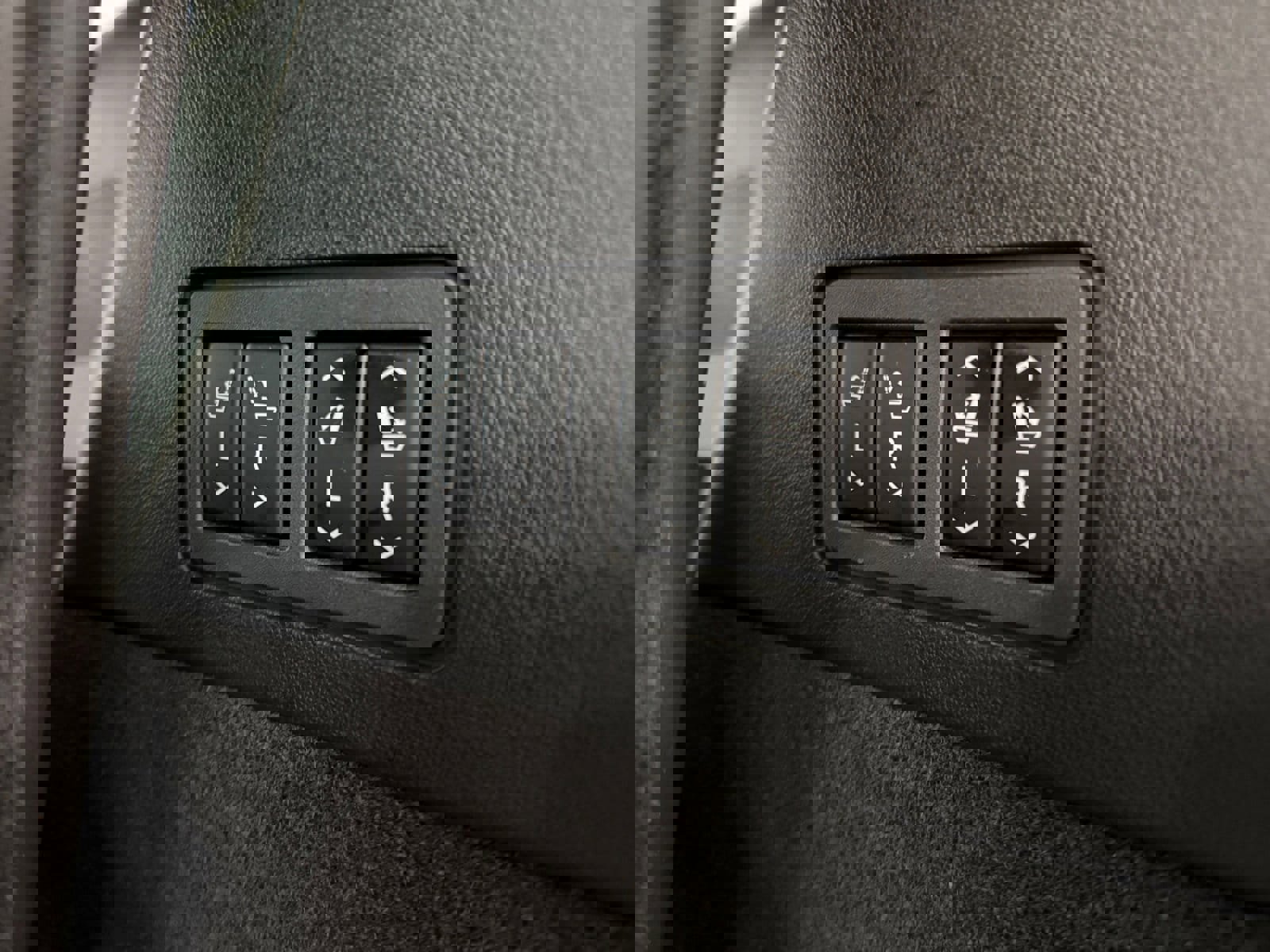 Used 2024 Cadillac XT6 Sport w/ Technology Package image 34