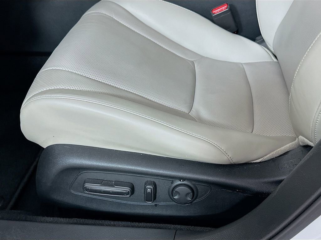 Certified 2024 Honda Accord Touring image 9