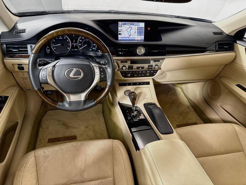 Used 2014 Lexus ES 350 w/ Luxury Package FWD image 23