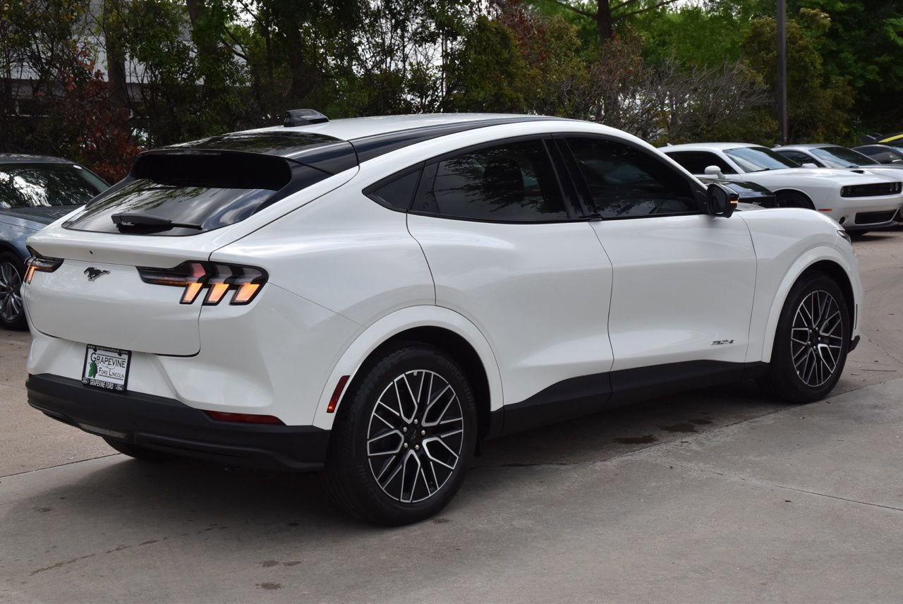 Certified 2025 Ford Mustang Mach-E Premium image 7