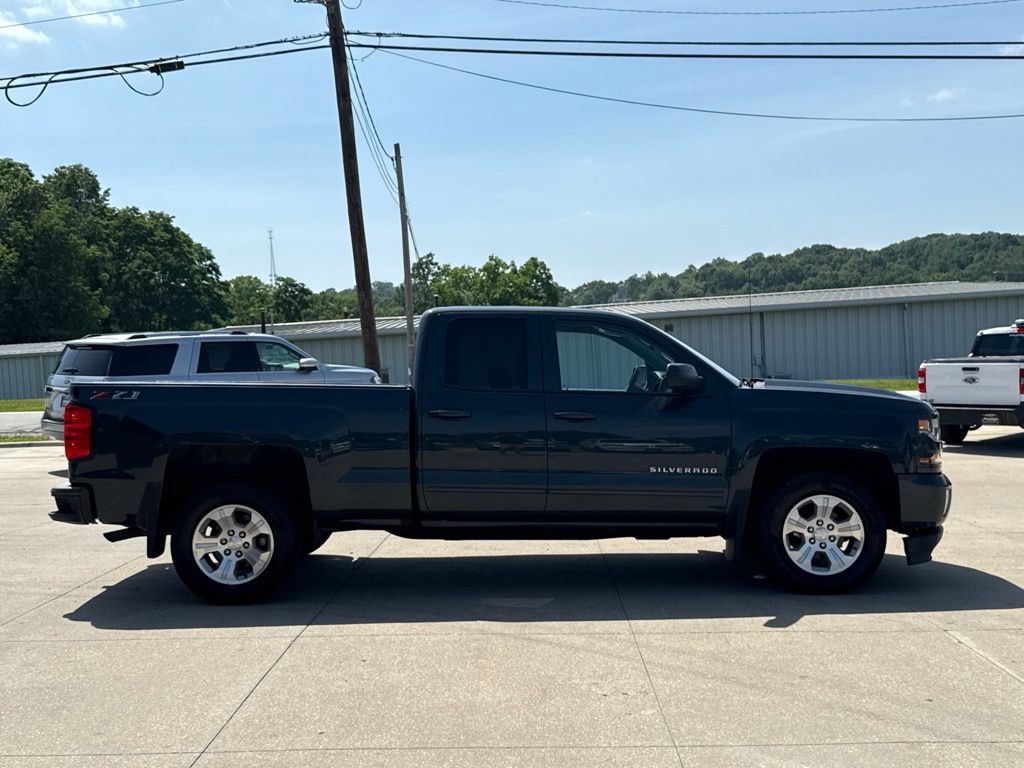 Used 2018 Chevrolet Silverado 1500 LT w/ All Star Edition AWD/4WD image 16