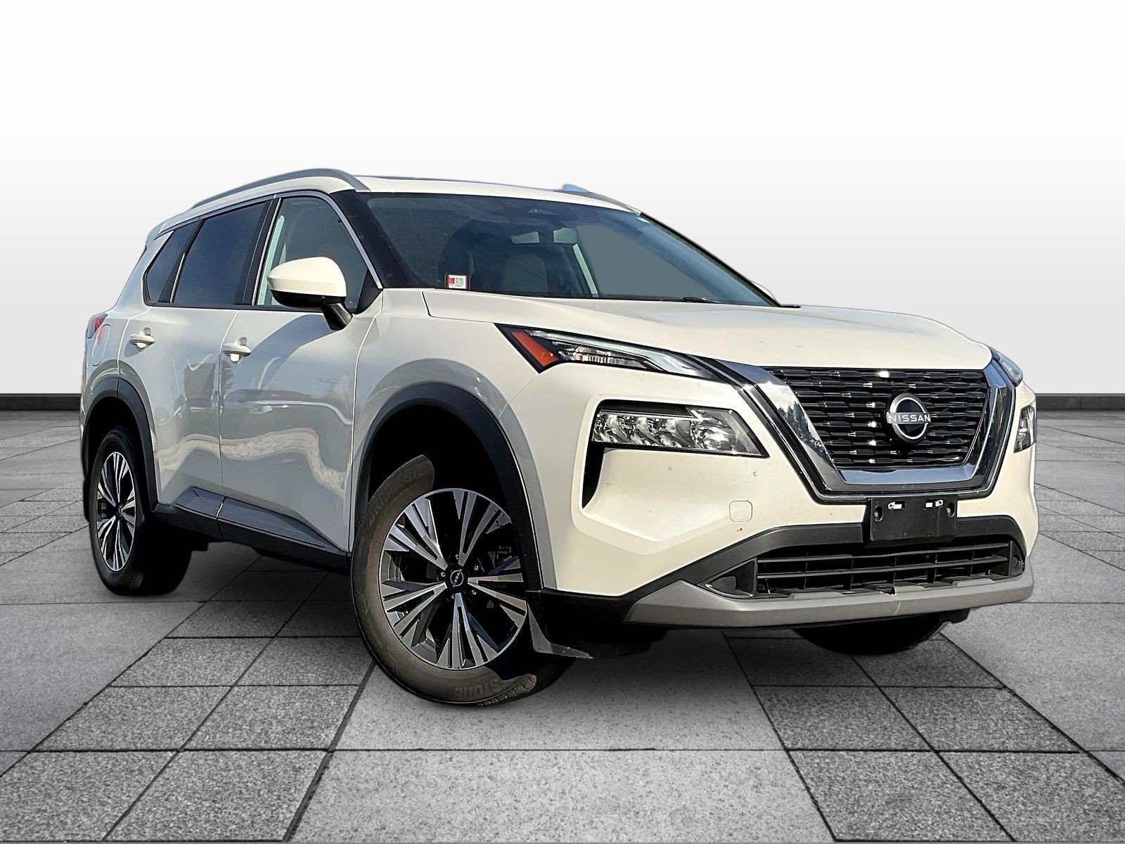 Certified 2023 Nissan Rogue SV w/ SV Premium B Package AWD/4WD image 1