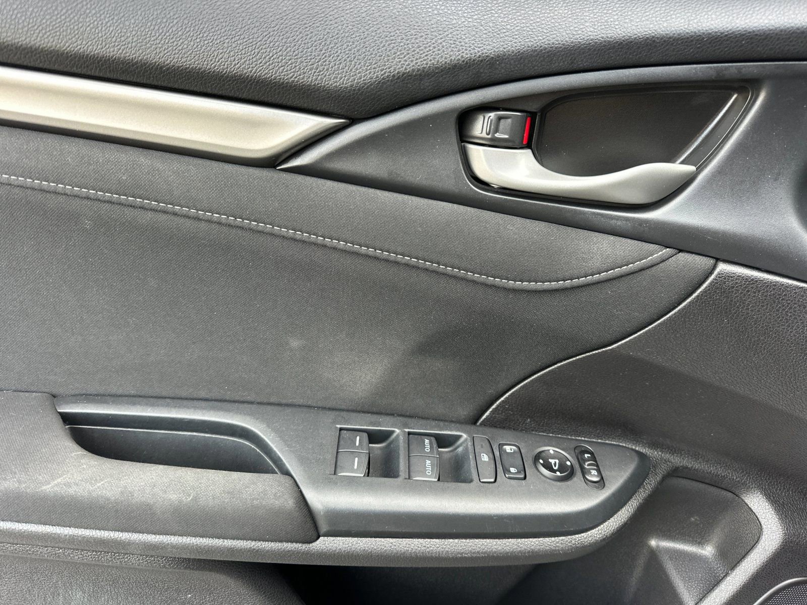 Used 2021 Honda Civic EX image 11