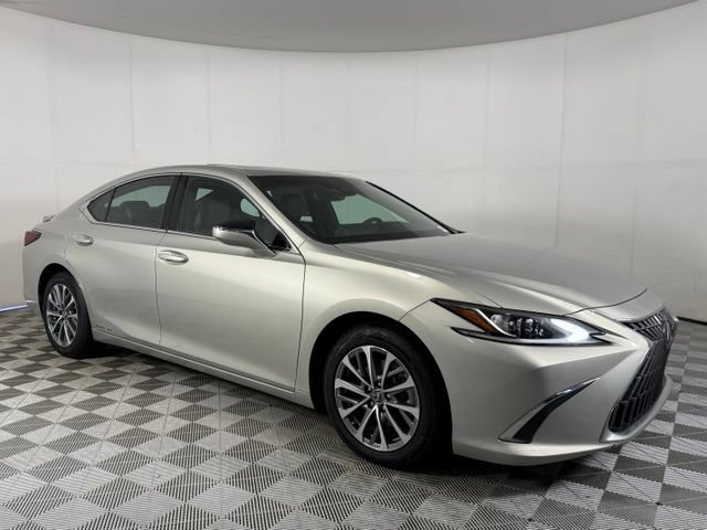 Certified 2022 Lexus ES 300h w/ Premium Package FWD image 13