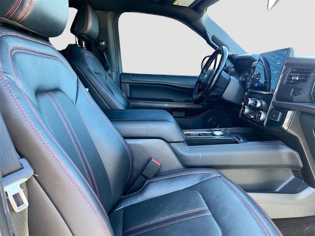 Used 2023 Ford Expedition Limited image 31