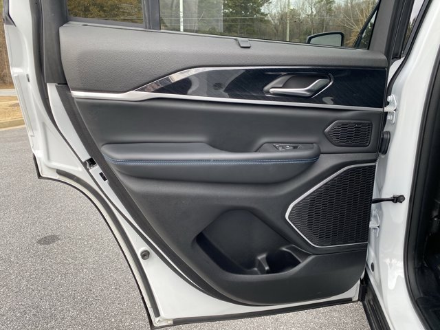 Used 2022 Jeep Grand Cherokee Trailhawk w/ Advanced Protech Group II image 41