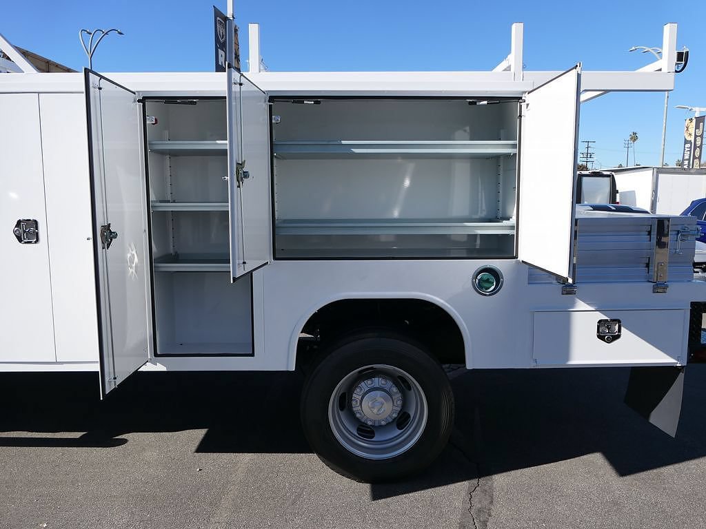 New 2026 RAM 4500 Tradesman w/ Chrome Appearance Group RWD image 7