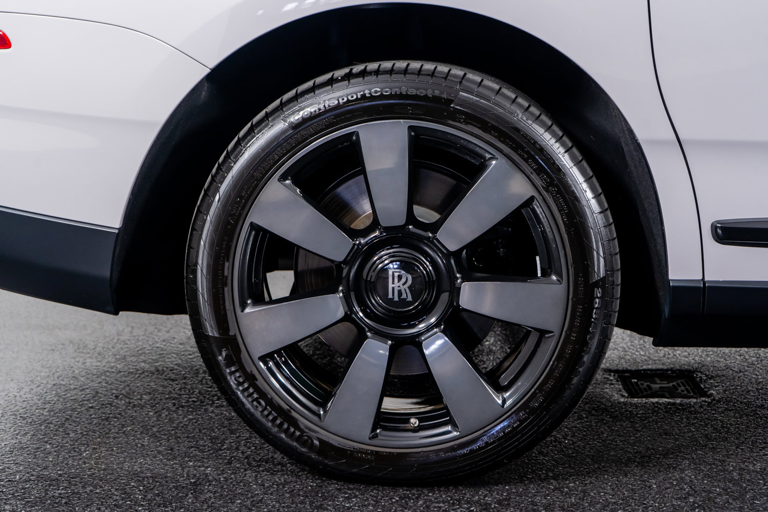 Used 2023 Rolls-Royce Cullinan image 9