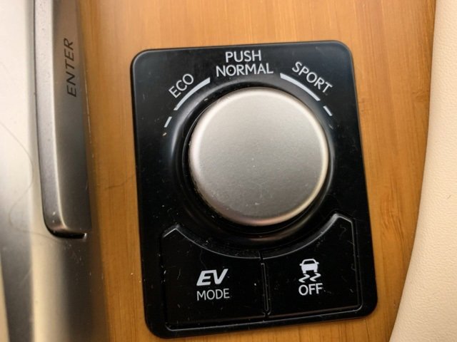 Used 2019 Lexus RX 450h AWD image 29