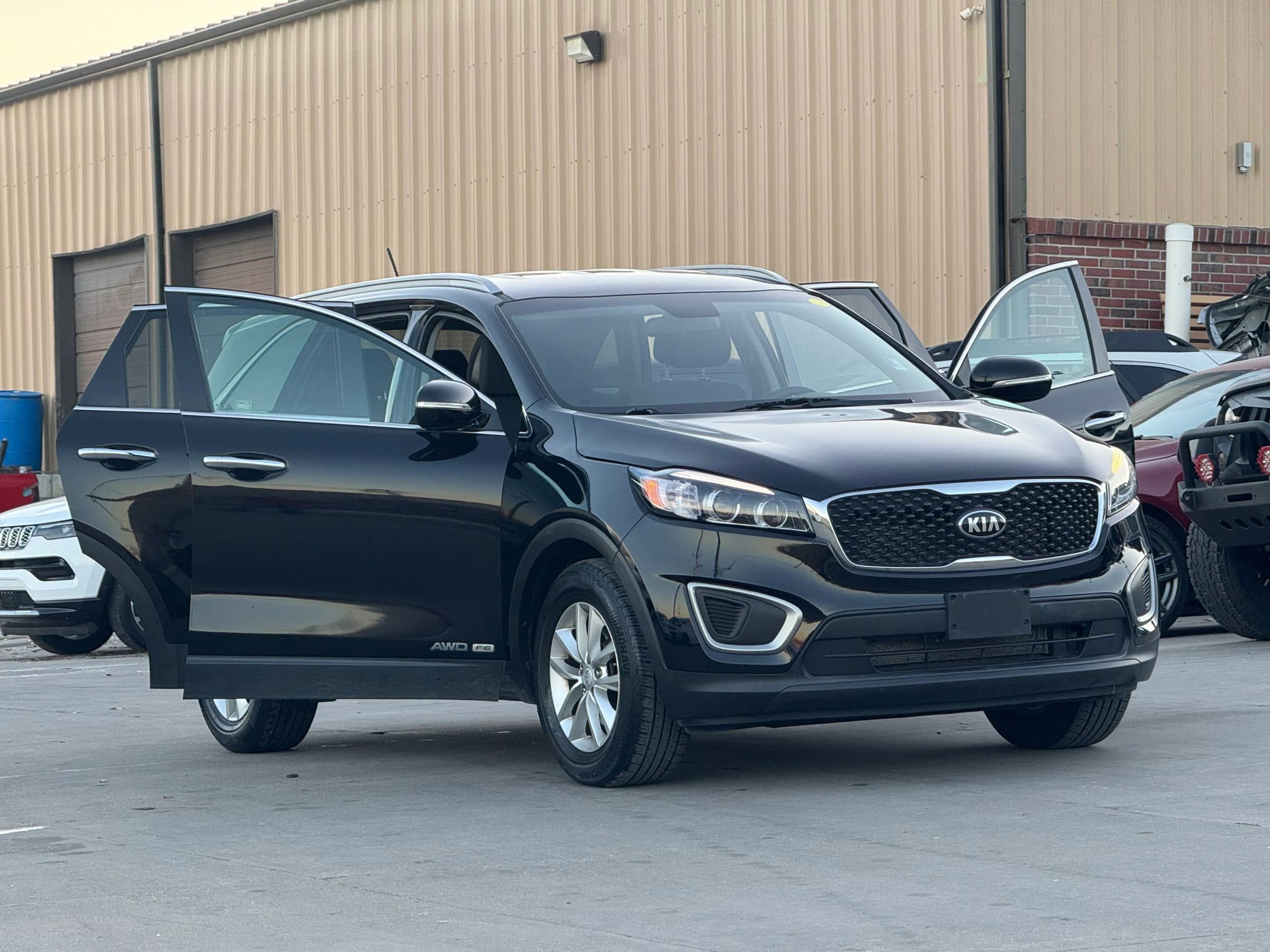 Used 2017 Kia Sorento LX Sport Utility 4D image 20
