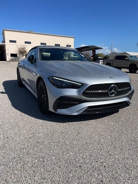 Used 2024 Mercedes-Benz CLE 450 4MATIC Cabriolet image 5