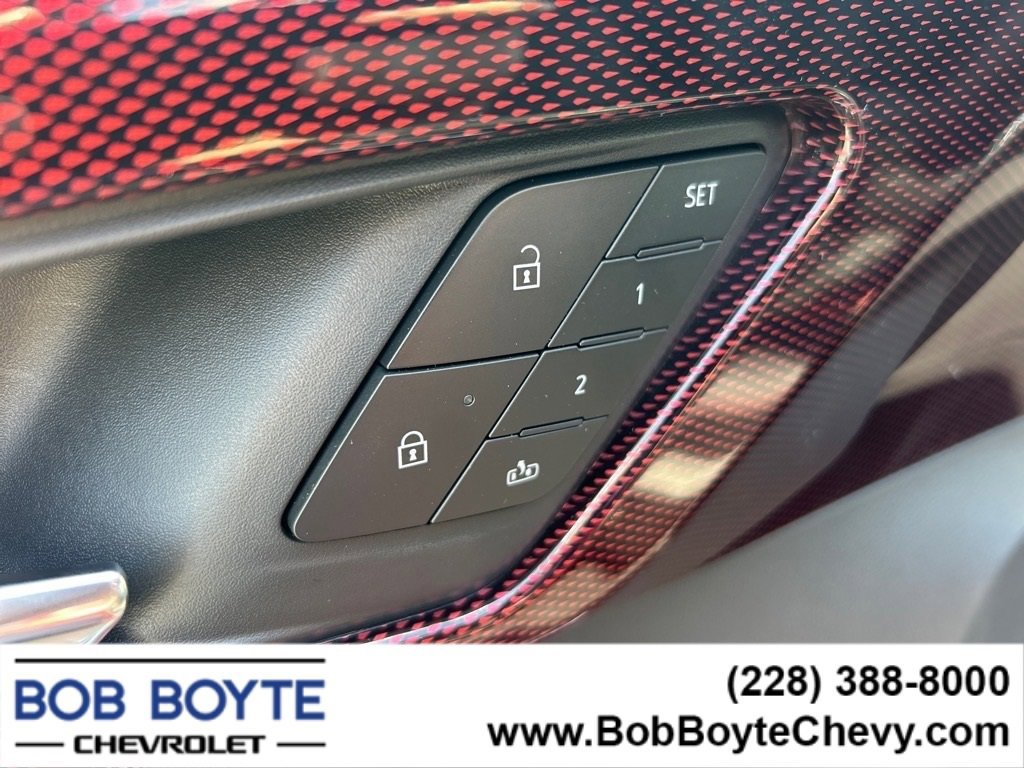 New 2026 Chevrolet Traverse RS w/ LPO, Floor Liner Package image 9