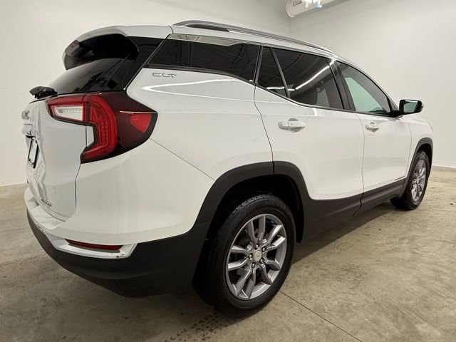 Used 2023 GMC Terrain SLT image 5