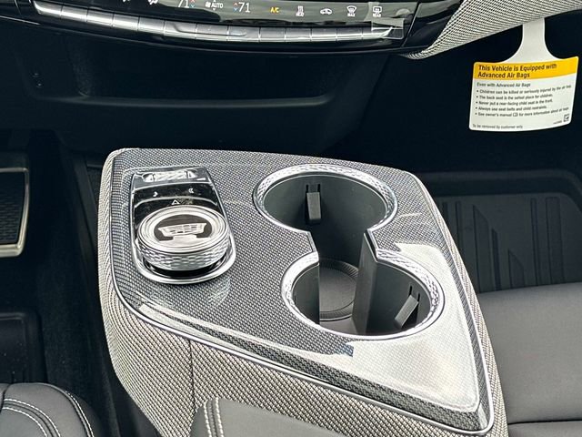 New 2026 Cadillac Optiq Luxury 1 image 4