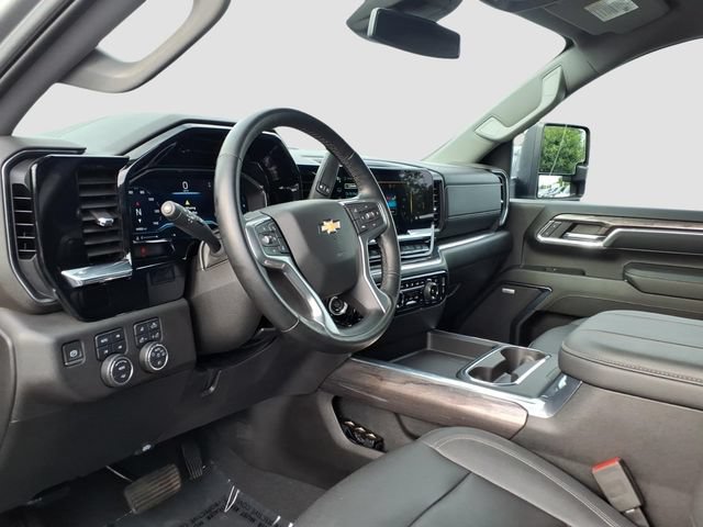 Used 2024 Chevrolet Silverado 2500 LTZ w/ LTZ Convenience Package AWD/4WD image 14