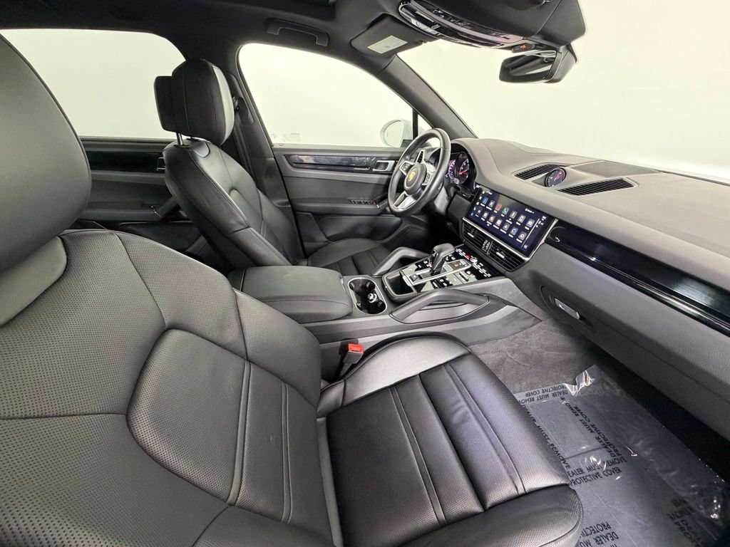 Certified 2023 Porsche Cayenne AWD/4WD image 41