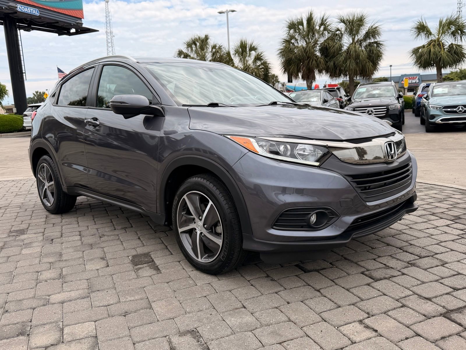 Used 2022 Honda HR-V EX image 6