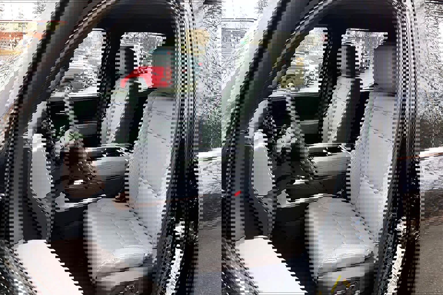 Used 2025 Toyota Tundra Limited image 8