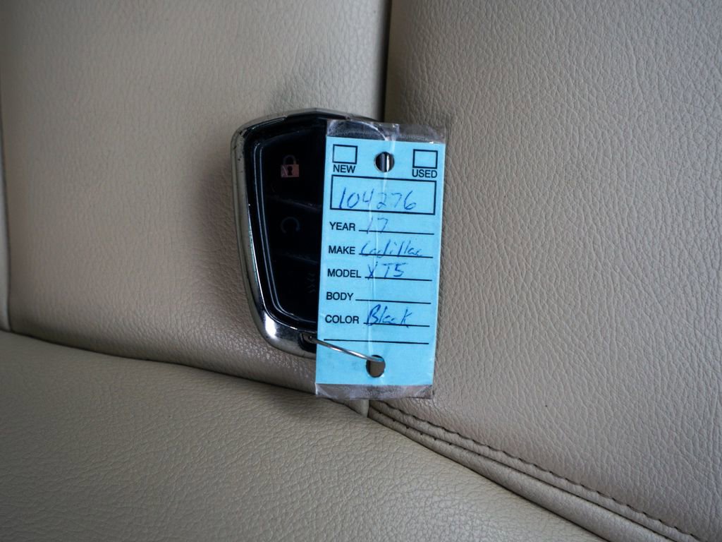 Used 2017 Cadillac XT5 FWD w/ LPO, Wheel Lock Package image 27