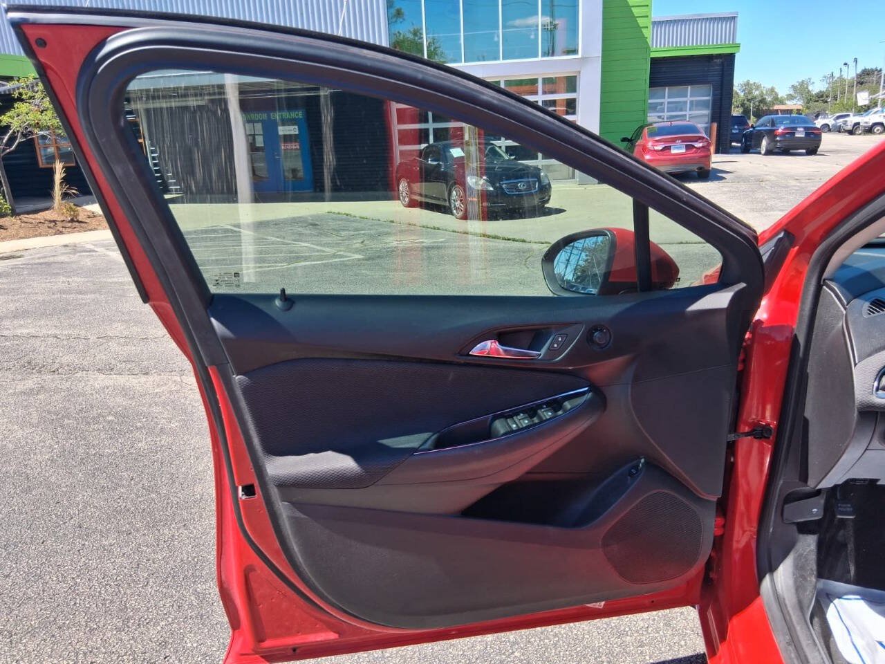 Used 2017 Chevrolet Cruze LS FWD image 10