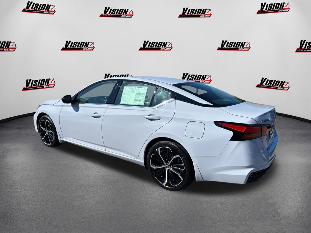 New 2025 Nissan Altima 2.5 SR image 7