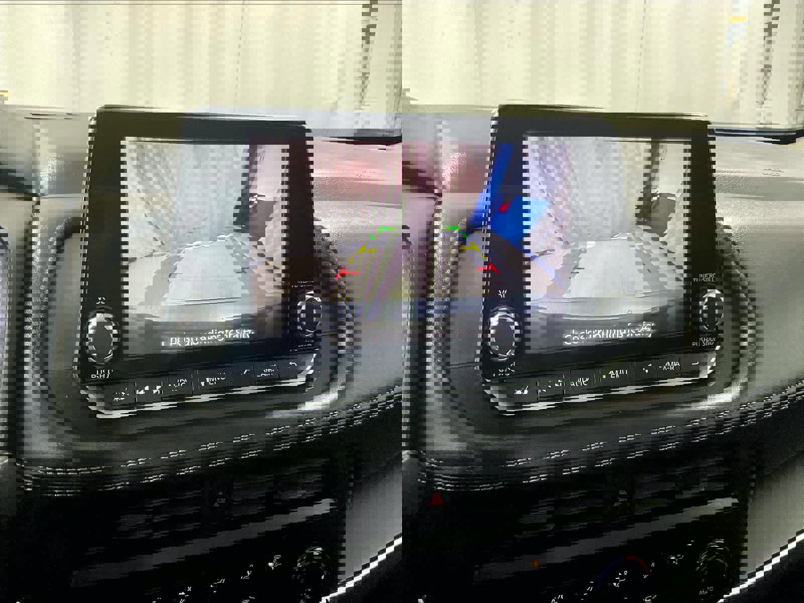 Used 2025 Nissan Rogue S image 19