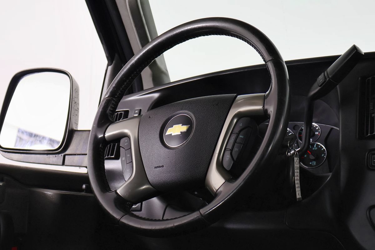Used 2016 Chevrolet Express 3500 LS RWD image 19