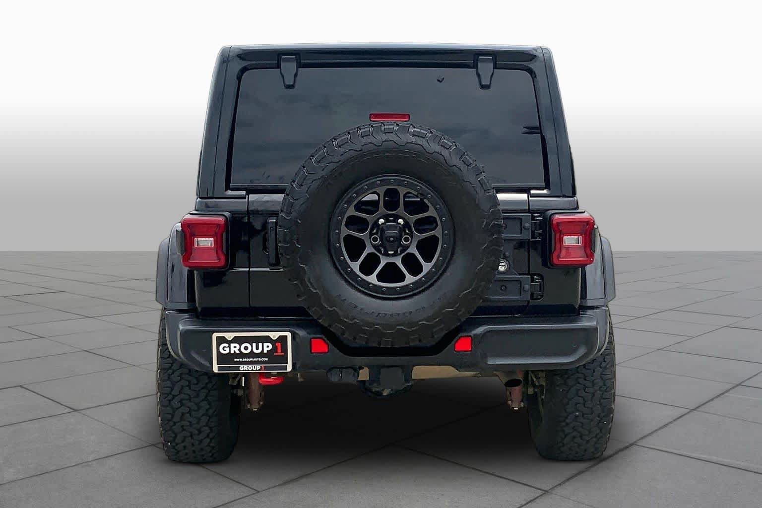 Used 2021 Jeep Wrangler Unlimited Rubicon w/ Xtreme Recon 35" Tire Package AWD/4WD image 5