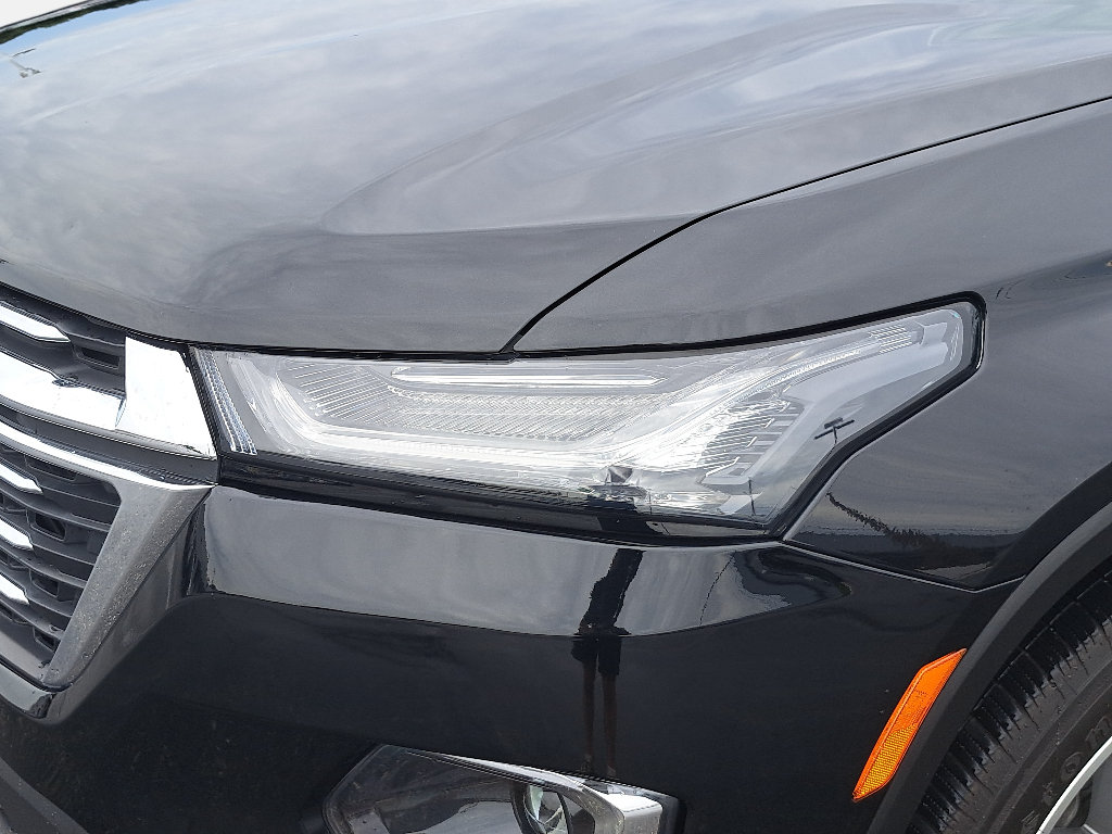 Used 2023 Chevrolet Traverse LT AWD/4WD image 32