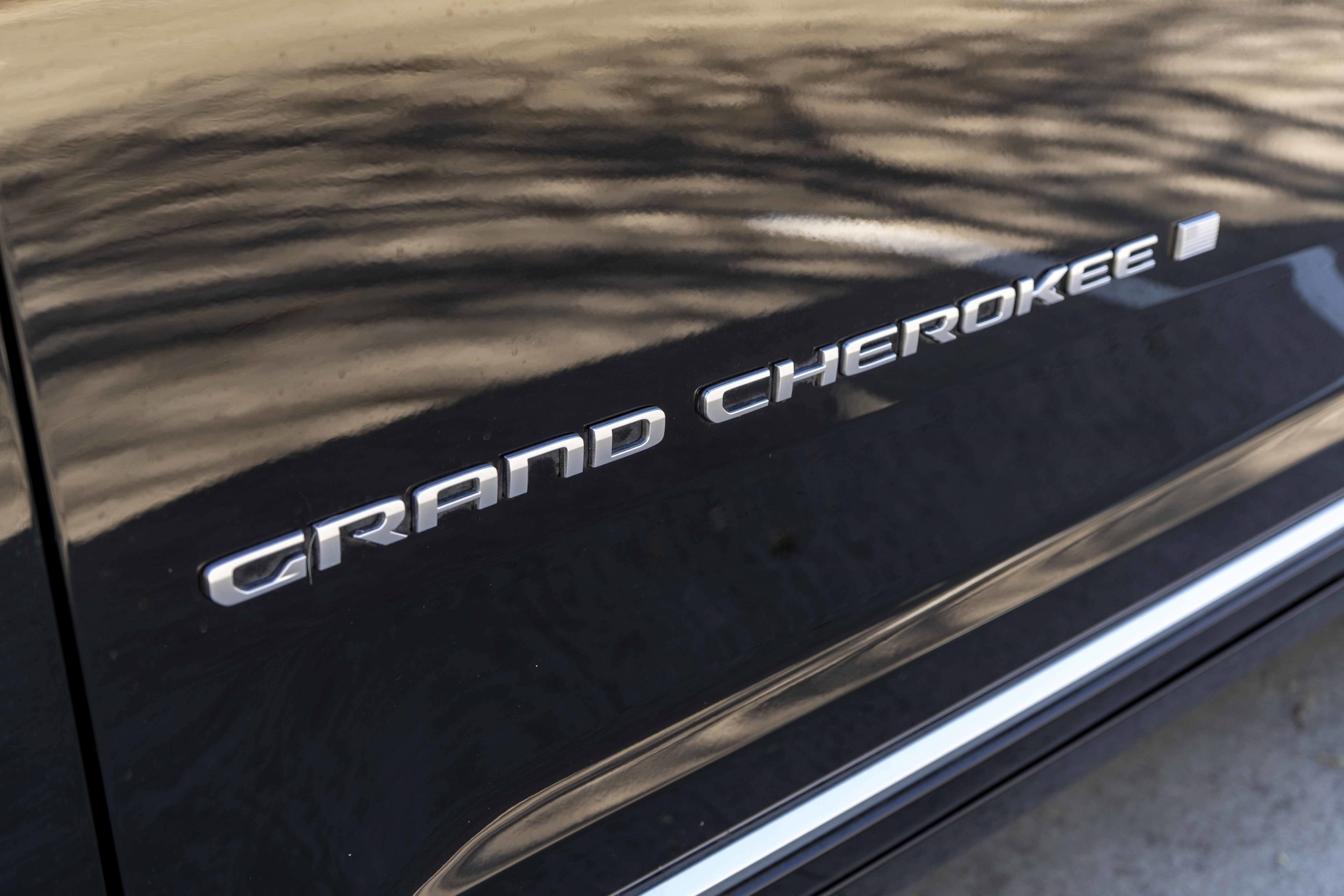 Used 2023 Jeep Grand Cherokee Summit image 14