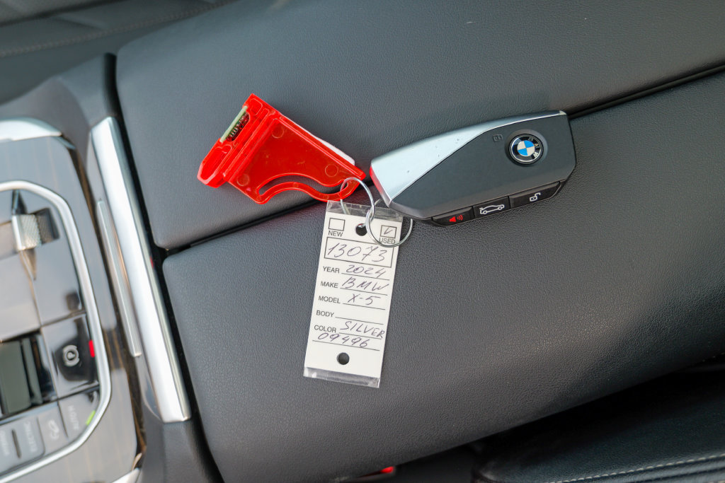 Used 2024 BMW X5 xDrive50e AWD/4WD image 64