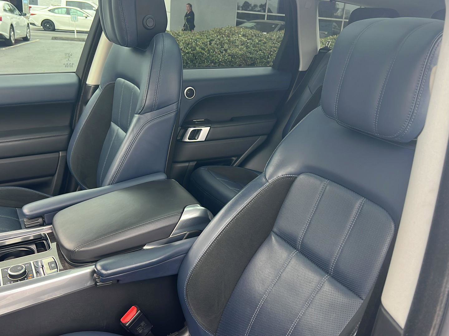 Used 2020 Land Rover Range Rover Sport HSE Dynamic image 30