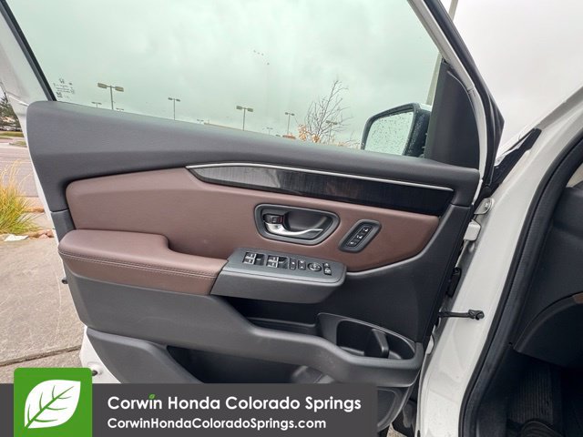 Used 2024 Honda Pilot Elite image 26