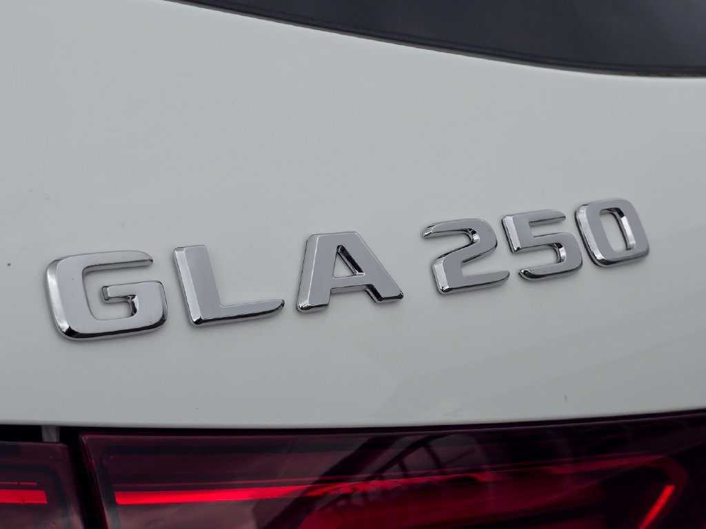 New 2026 Mercedes-Benz GLA 250 4MATIC image 17