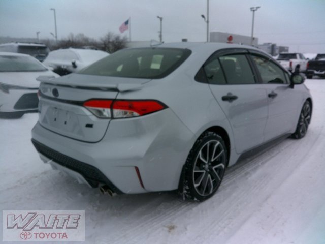 Used 2022 Toyota Corolla SE image 2