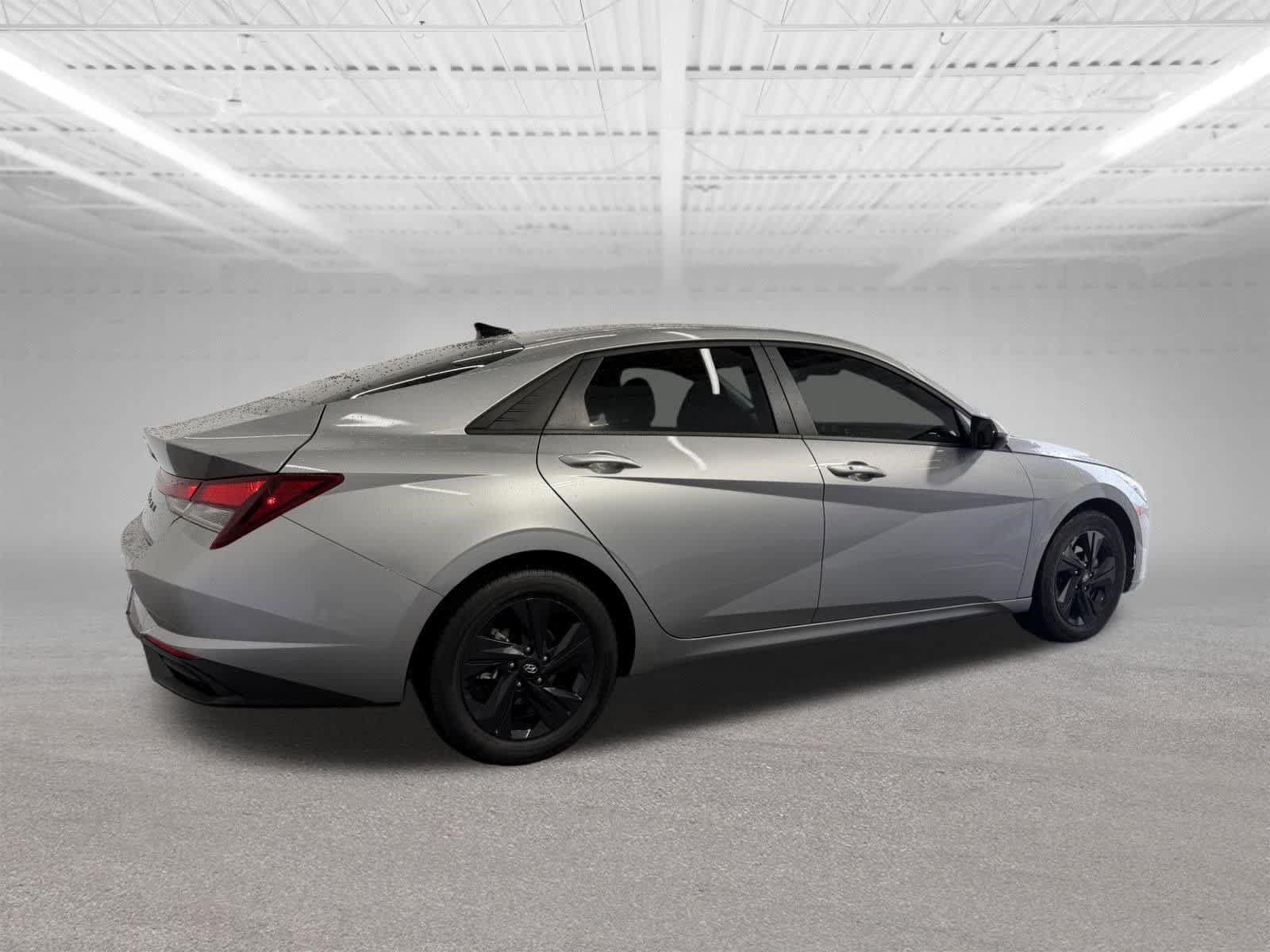 Used 2021 Hyundai Elantra SEL w/ Convenience Package FWD image 6