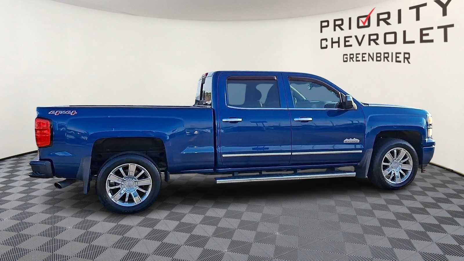 Used 2015 Chevrolet Silverado 1500 High Country w/ High Country Premium Package image 9