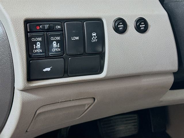 Used 2014 Honda Odyssey EX-L image 11