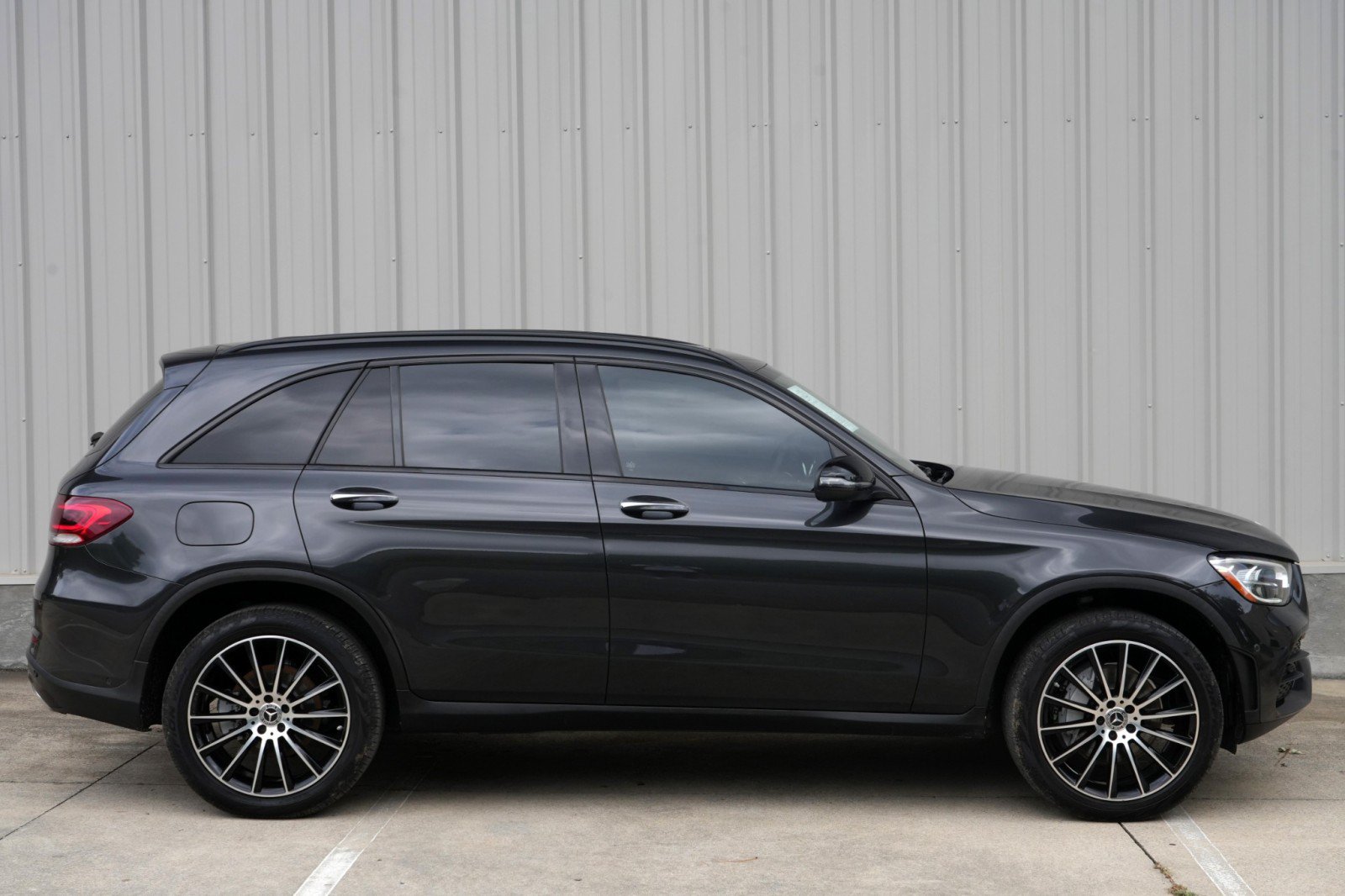 Used 2021 Mercedes-Benz GLC 300 w/ AMG Line image 48