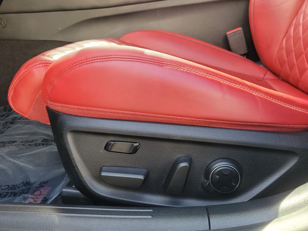 Used 2024 Genesis G70 3.3T Advanced w/ Sport Prestige Package image 23