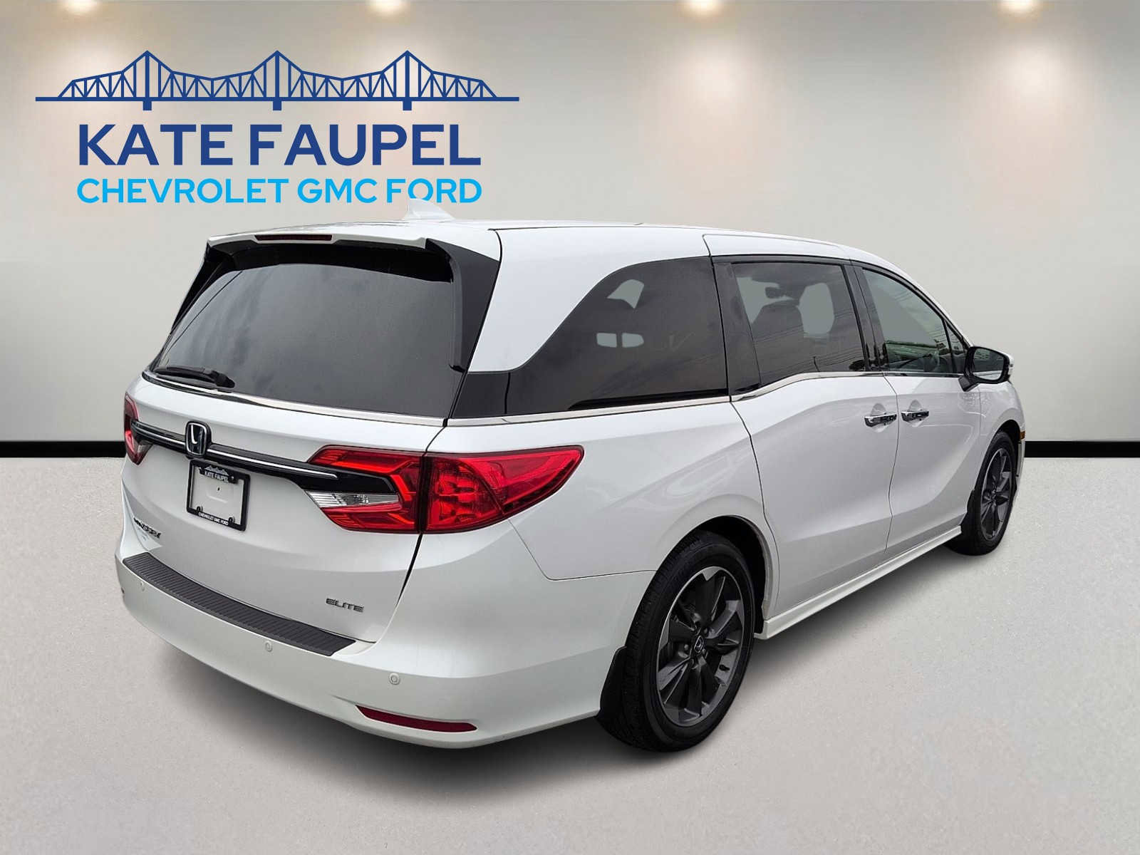 Used 2023 Honda Odyssey Elite image 7