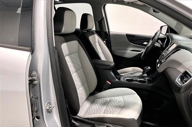 Used 2018 Chevrolet Equinox LS image 31