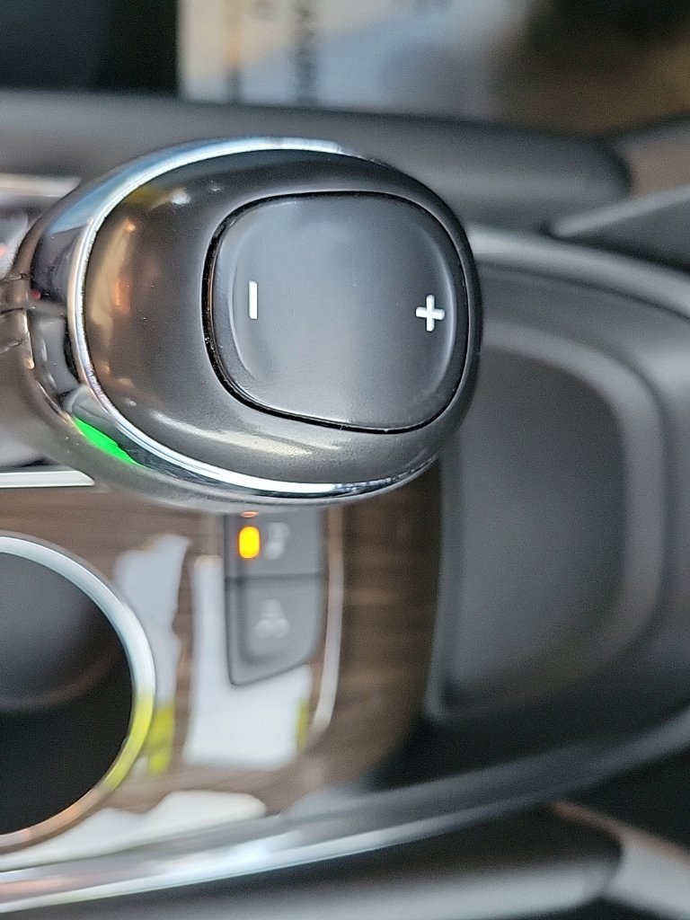 Used 2019 Chevrolet Malibu Premier w/ Sun and Wheel Package FWD image 14