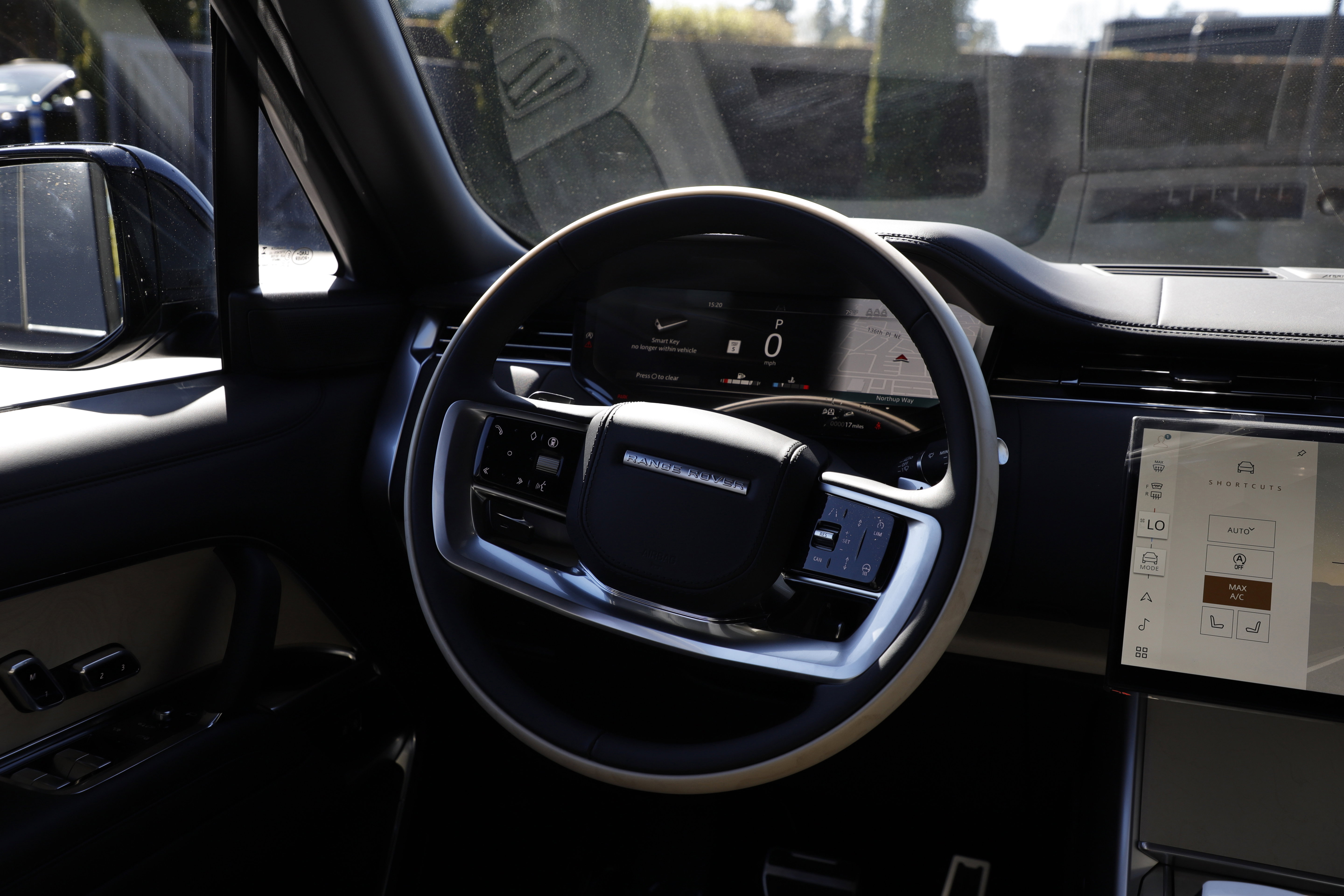 New 2026 Land Rover Range Rover SV AWD/4WD image 19