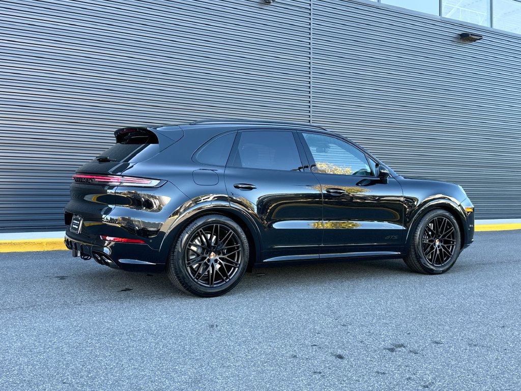 New 2027 Porsche Cayenne GTS AWD/4WD image 8