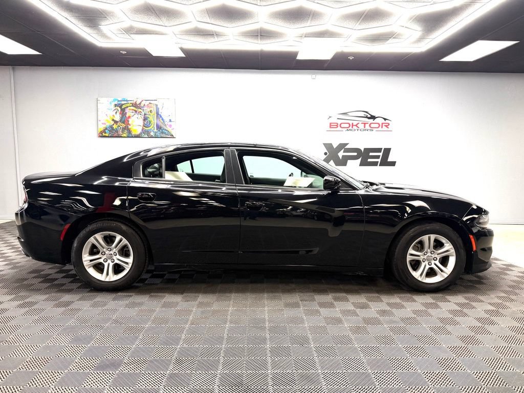 Used 2020 Dodge Charger SXT w/ Leather Interior Group RWD image 16