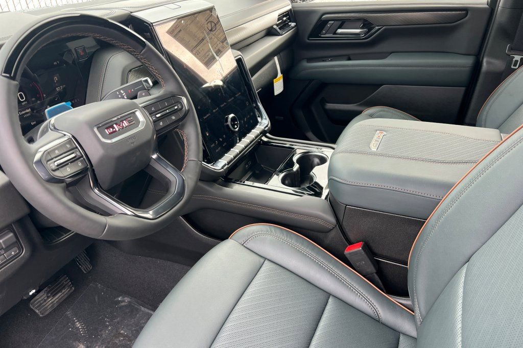 New 2026 GMC Yukon AT4 image 7