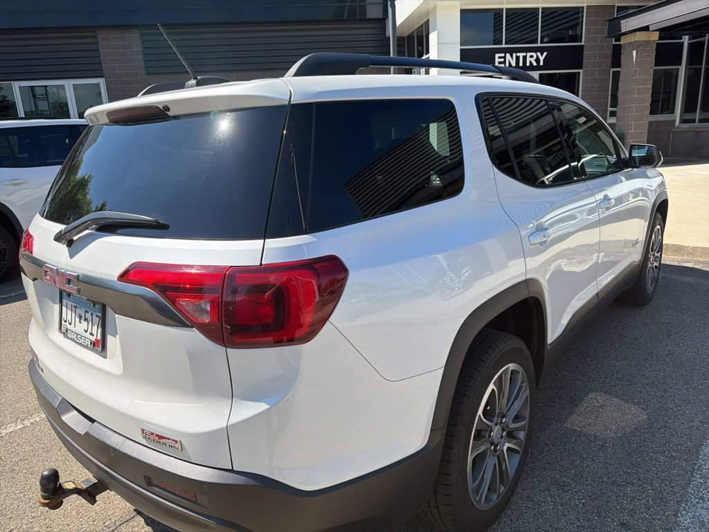 Used 2017 GMC Acadia SLT AWD/4WD image 4