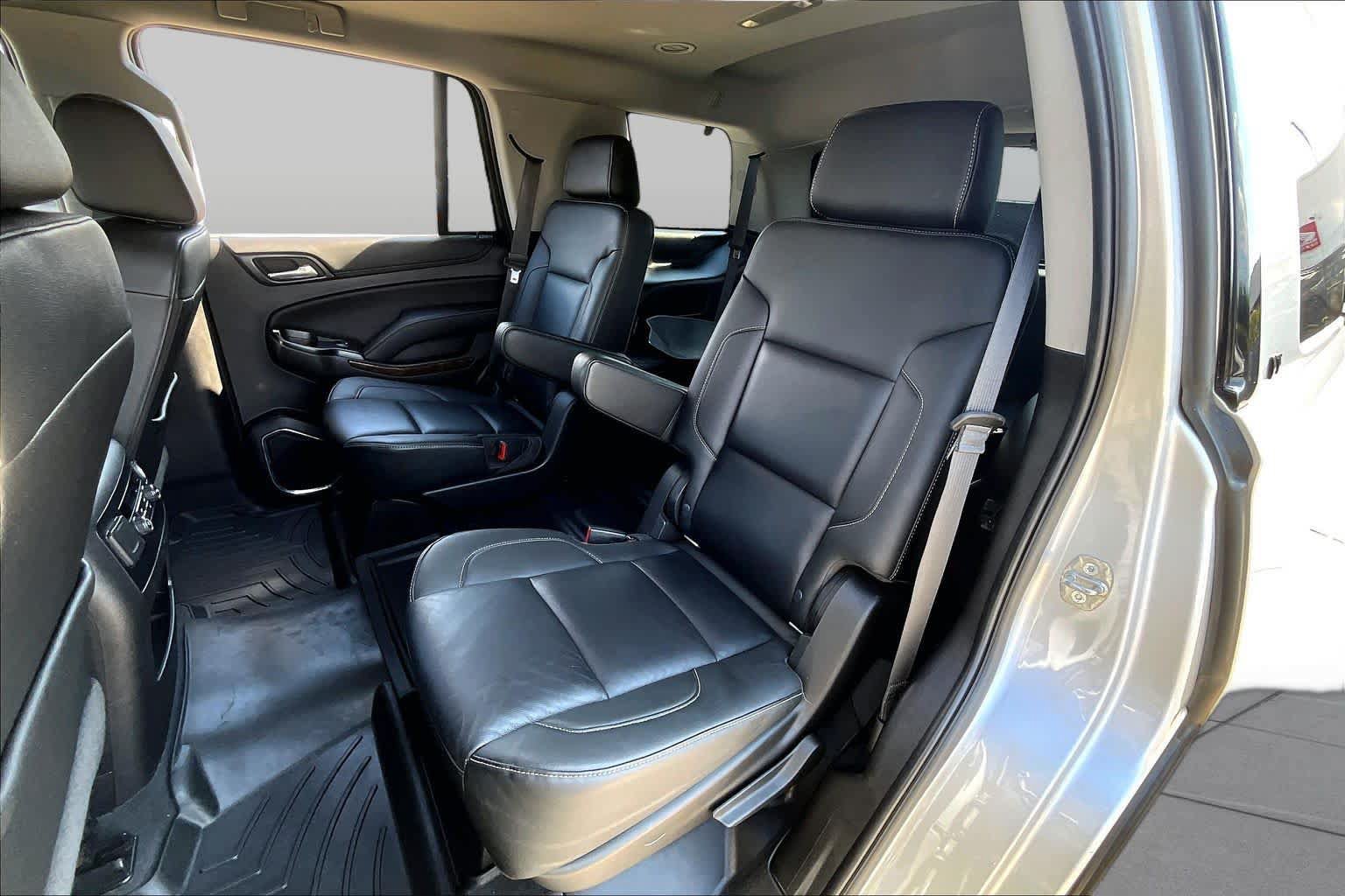 Used 2019 Chevrolet Tahoe LT w/ RST Edition AWD/4WD image 21