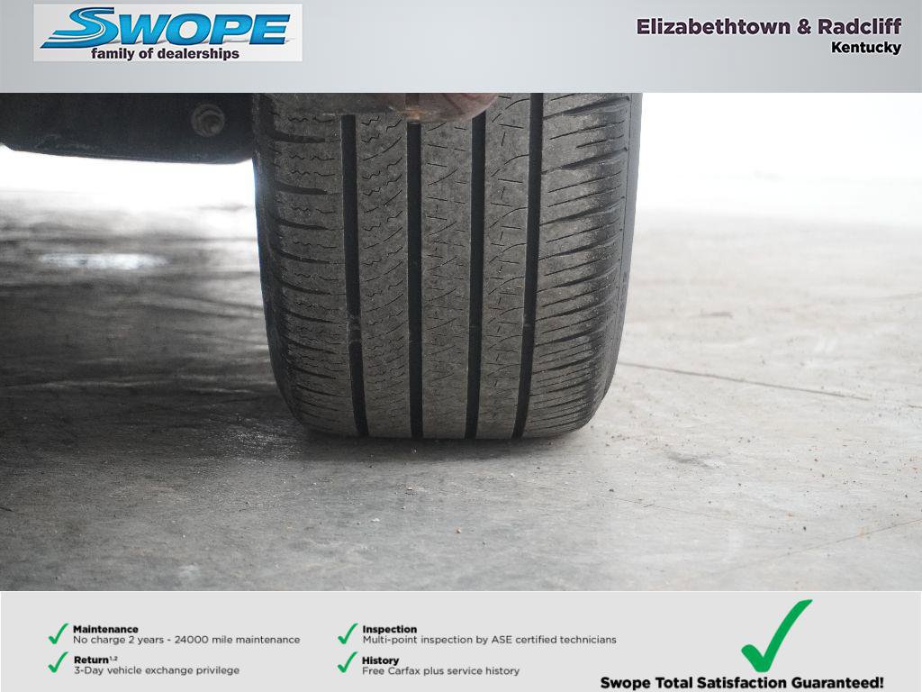 Certified 2021 Chrysler 300 Touring L image 27